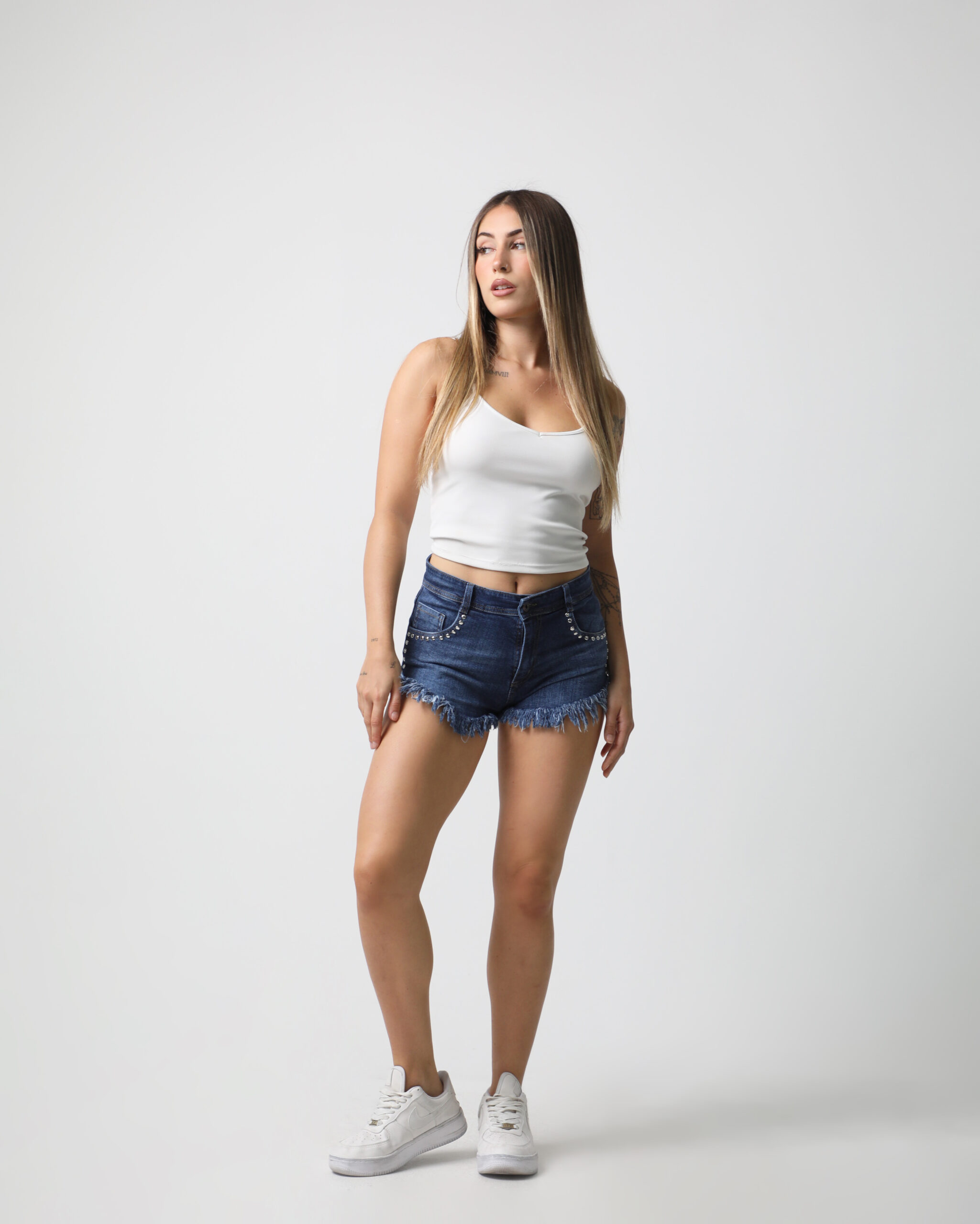 Short Skylar Sonne (Tachas)