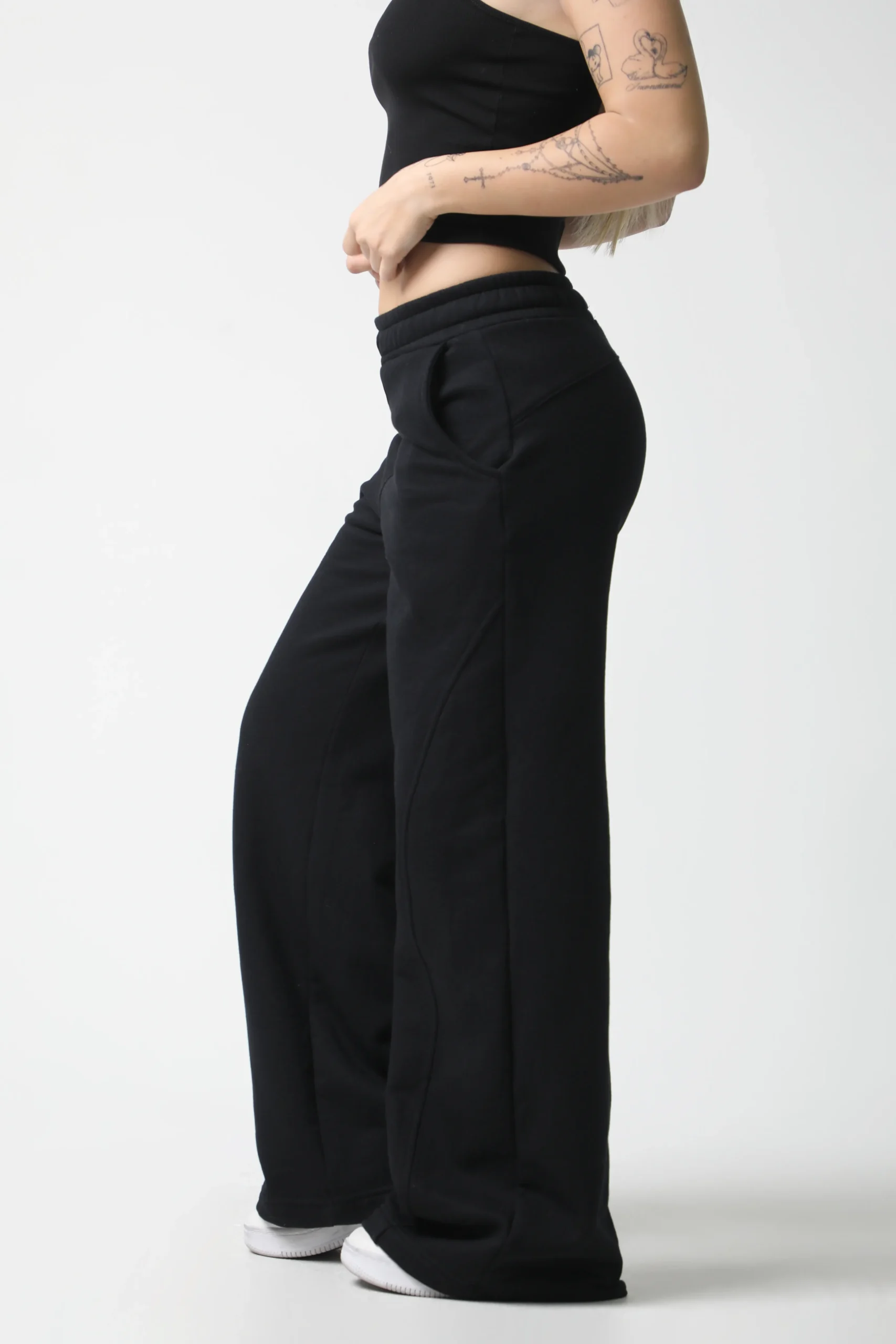 Alternative view of Straight Leg Valorie Sonne (Negro)